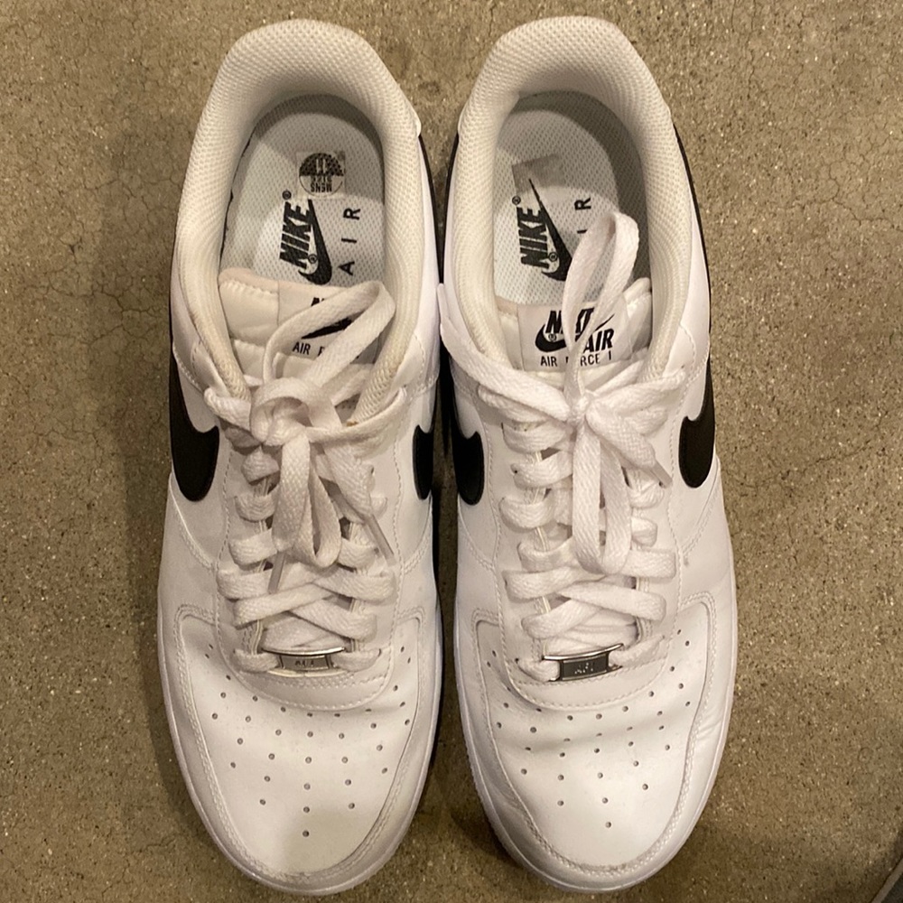 Nike Air Force 1 — Almost new.